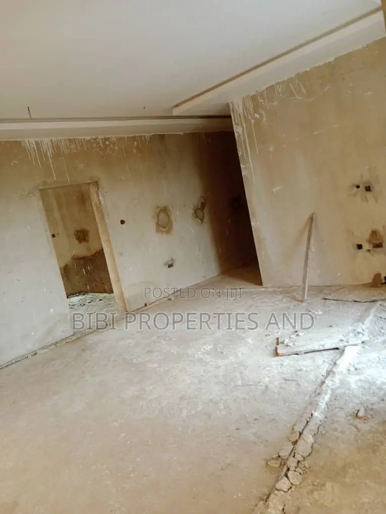 4bdrm Duplex in Gwarinpa for sale