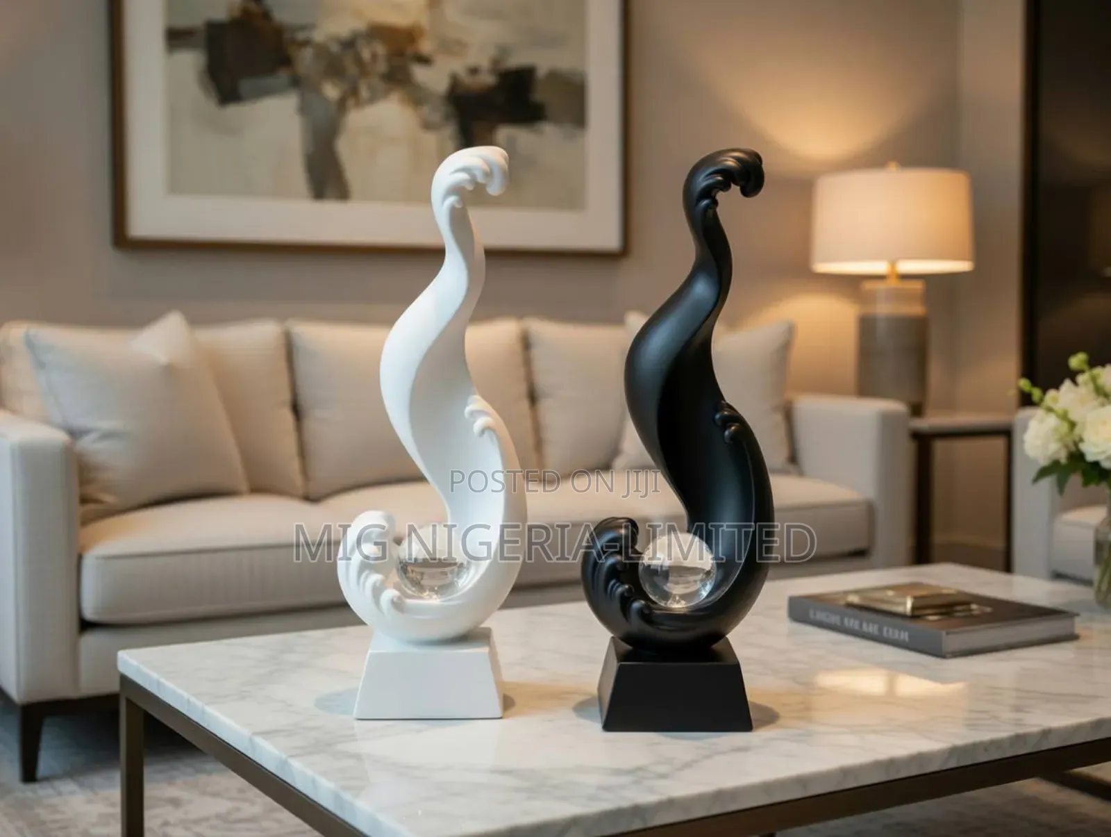 Ornaments Figurines Shelves Status Decoration Black and White