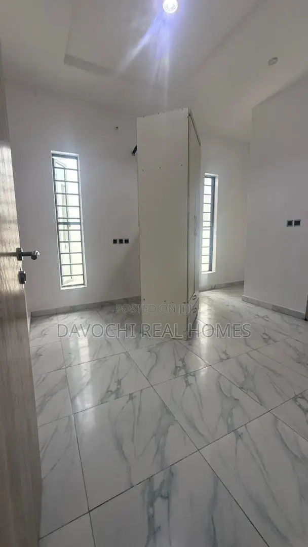 4bdrm Duplex in Ikota Gra, Lekki Phase 2 for rent