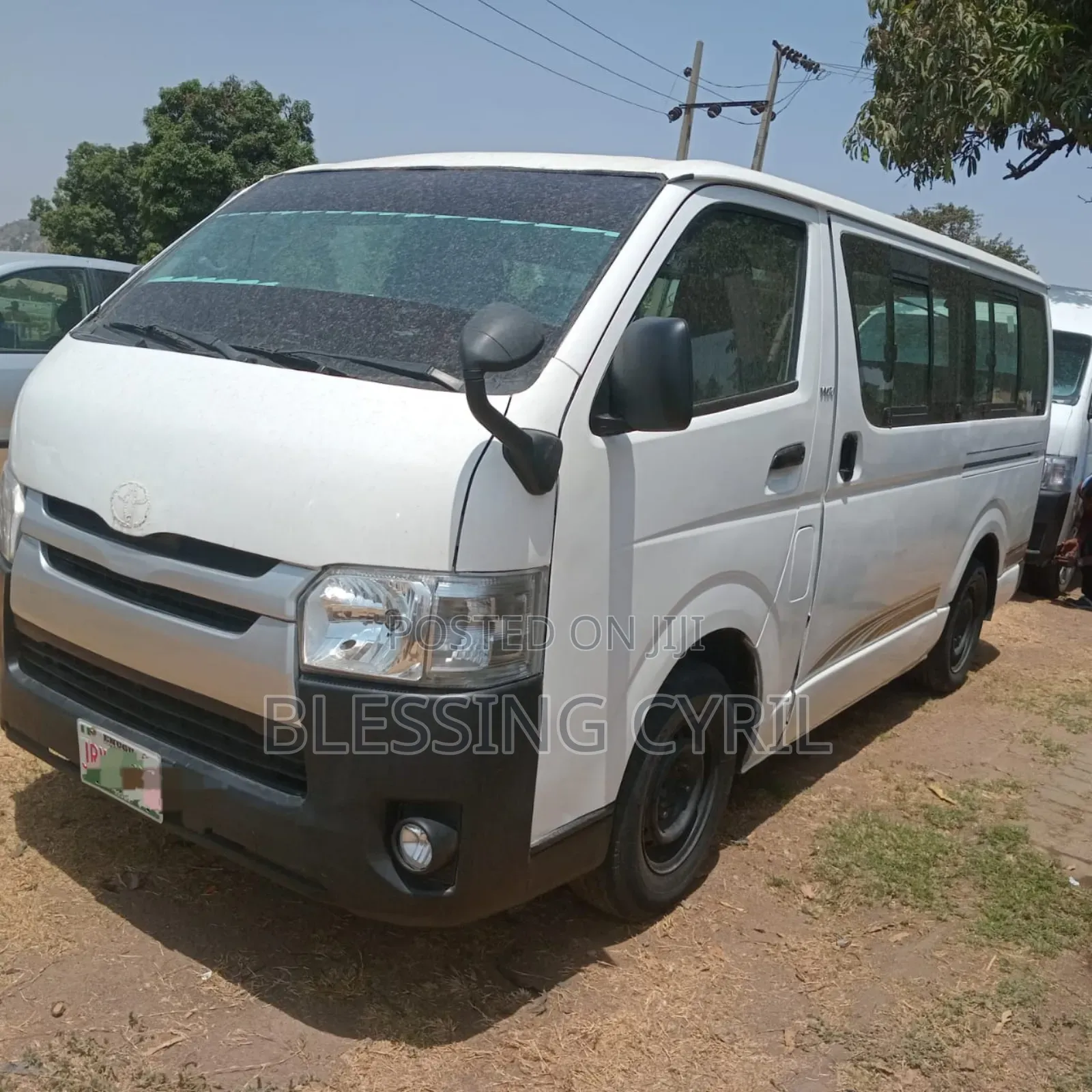 Toyota HiAce 2012 White