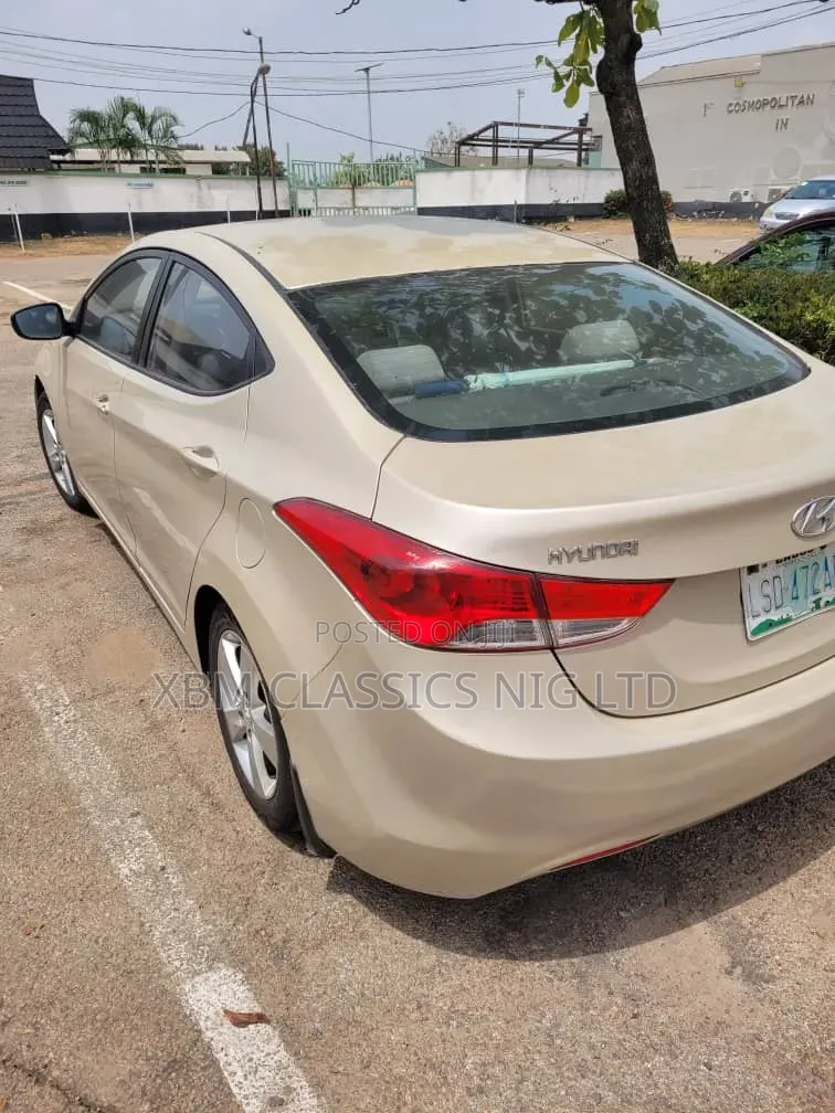 Hyundai Elantra GLS 2011 Off white