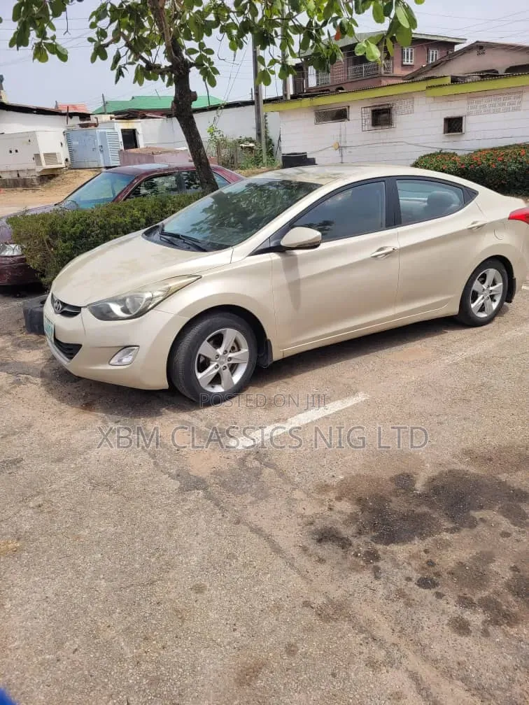 Hyundai Elantra GLS 2011 Off white
