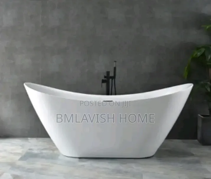 White Acrylic Bathtub