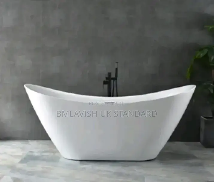 White Acrylic Bathtub