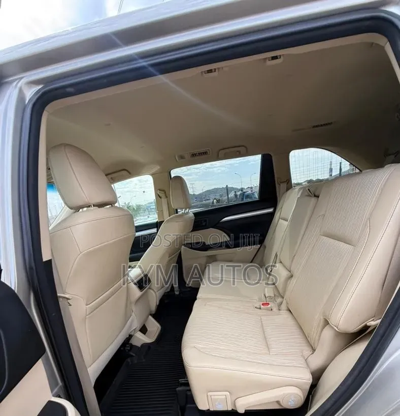 Toyota Highlander 2015 Gold