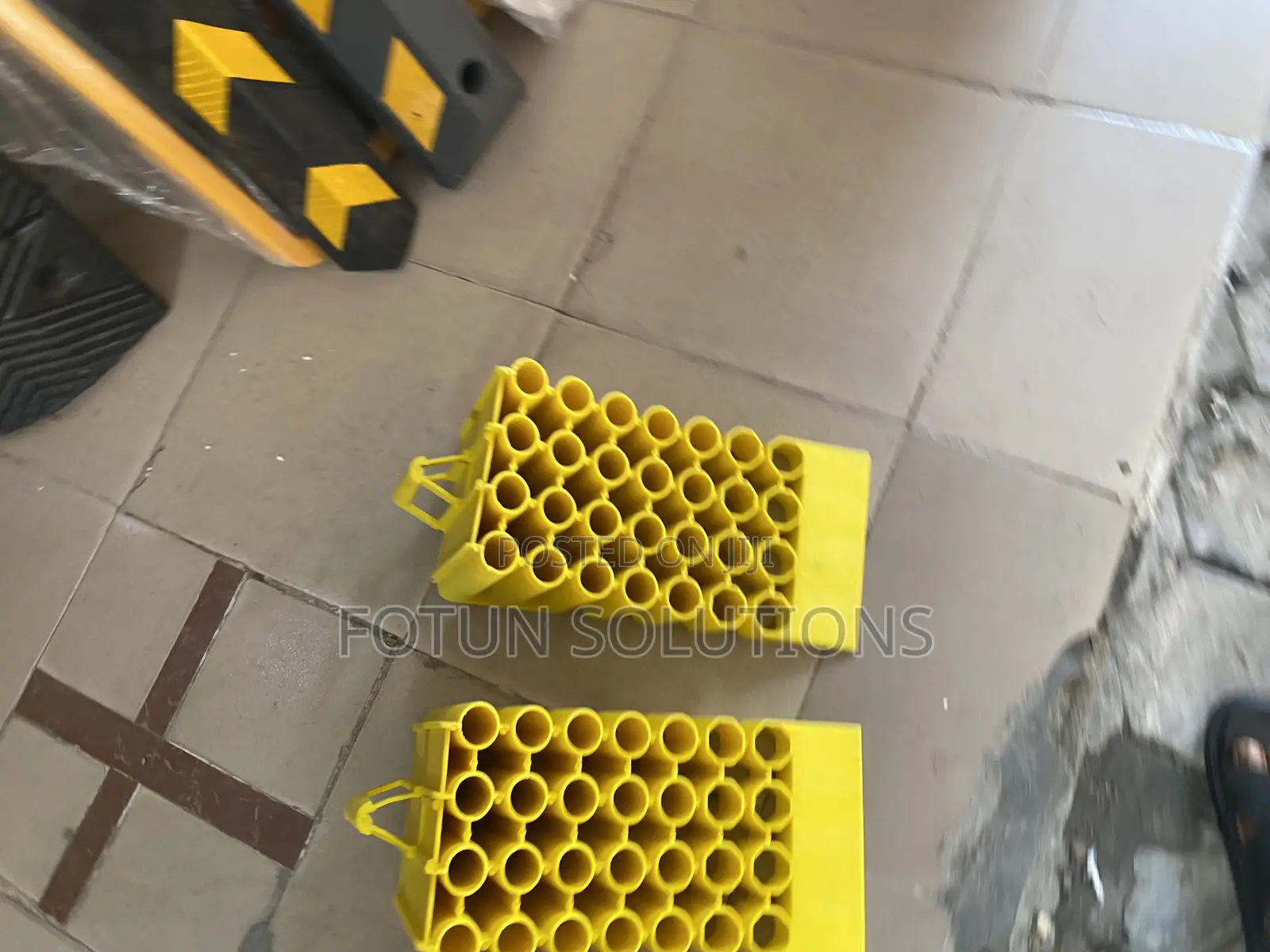 Rubber Car Wedge