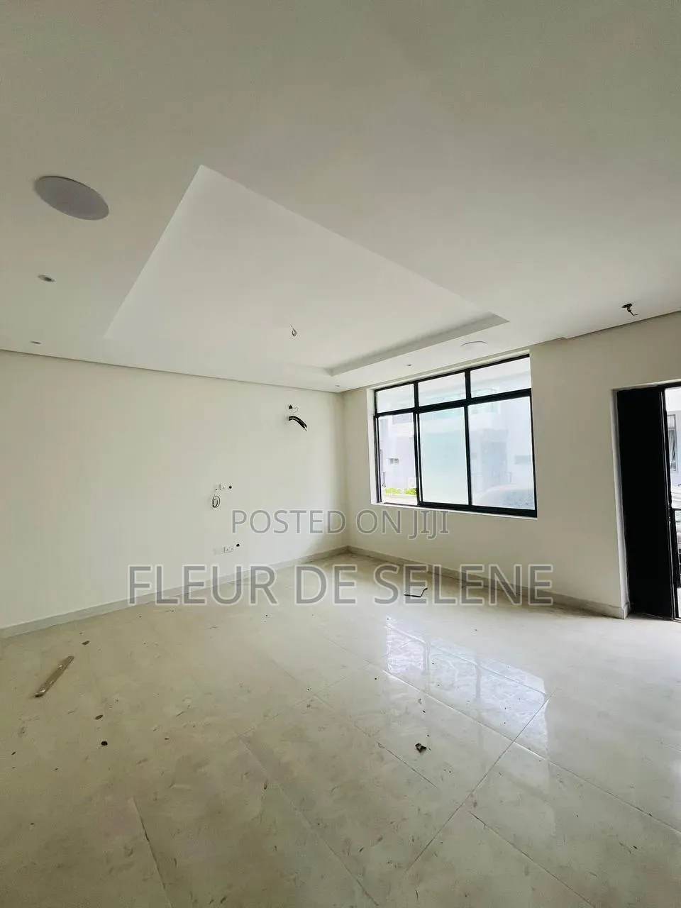 4bdrm Duplex in Chevron, Lagos Island / Lagos Island for rent