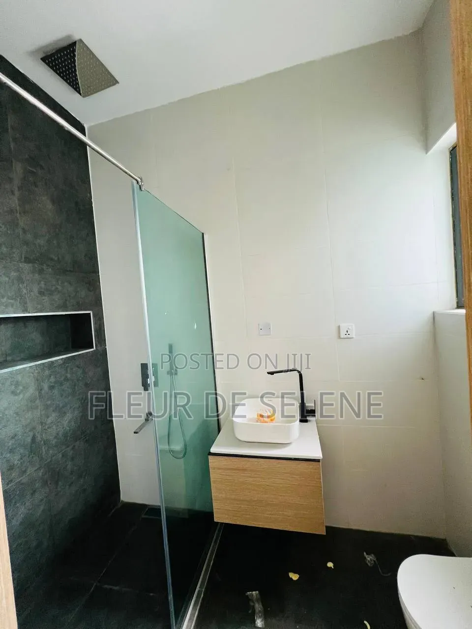 4bdrm Duplex in Chevron, Lagos Island / Lagos Island for rent