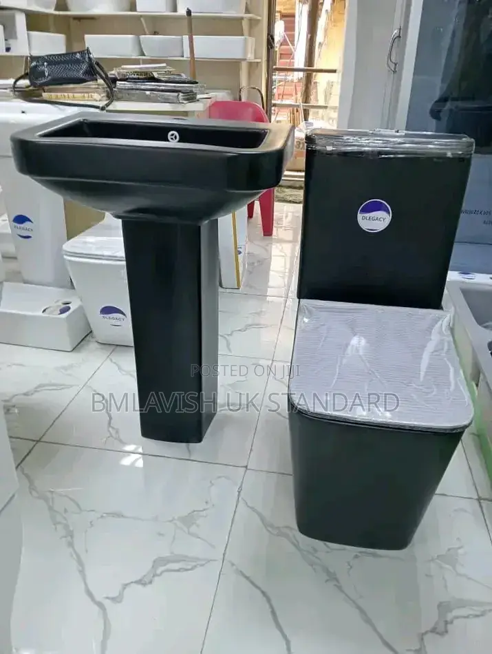 Black Square Toilet Set