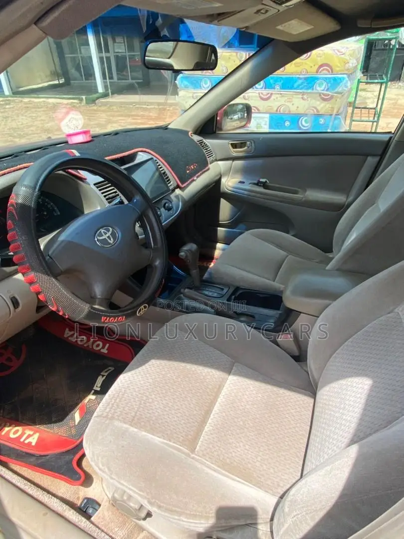 Toyota Camry 2004 Red
