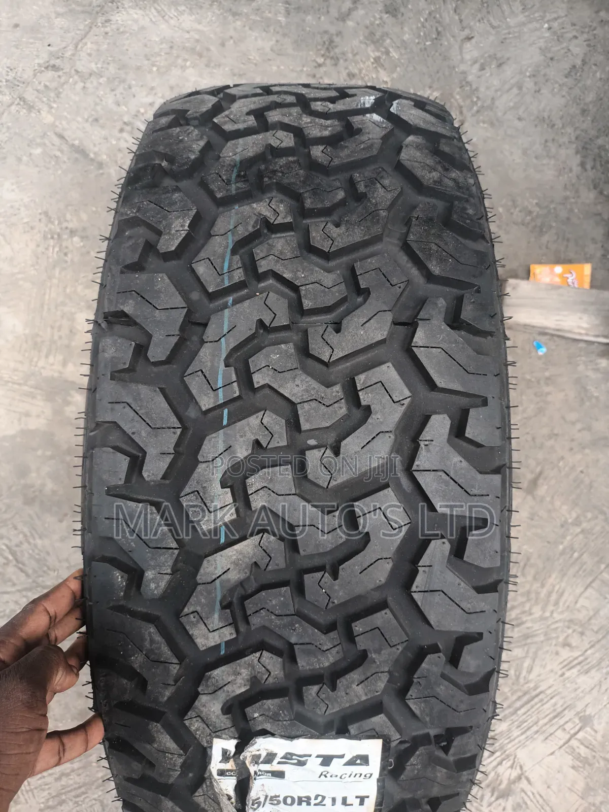 275/50/21lt Tyre