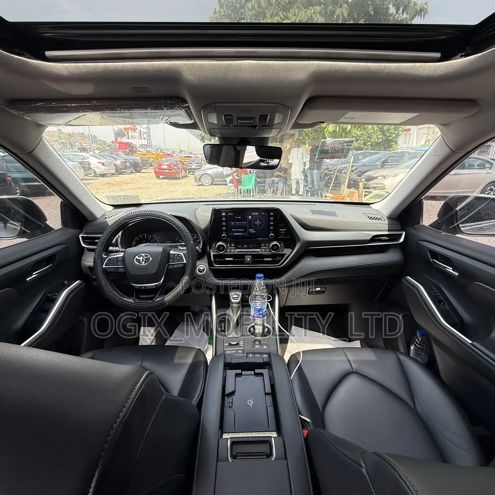 Toyota Highlander XLE 2022 Silver