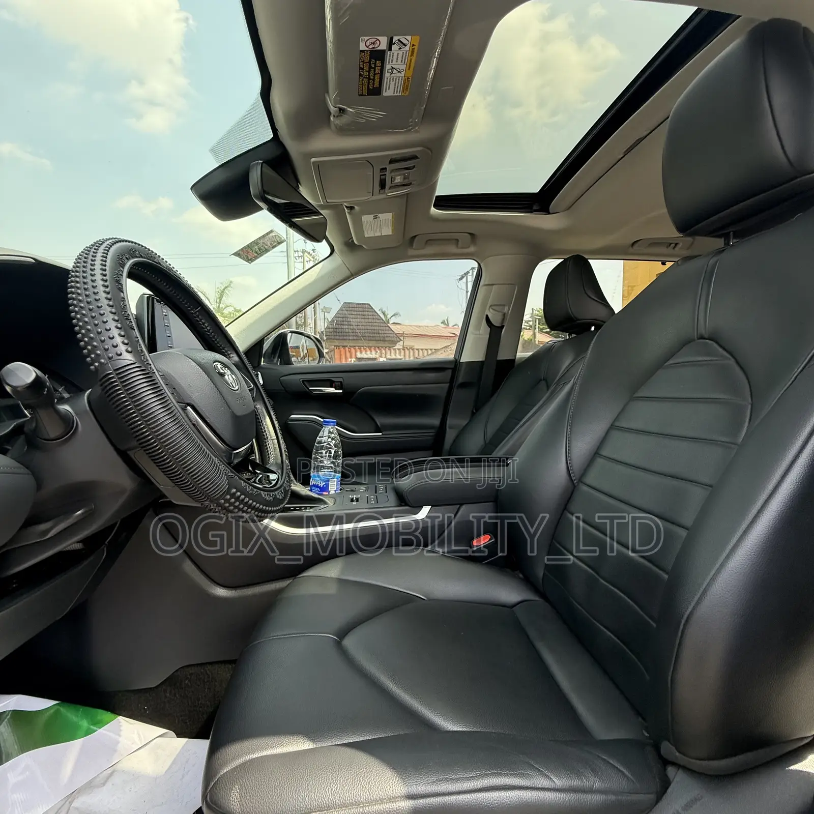 Toyota Highlander XLE 2022 Silver
