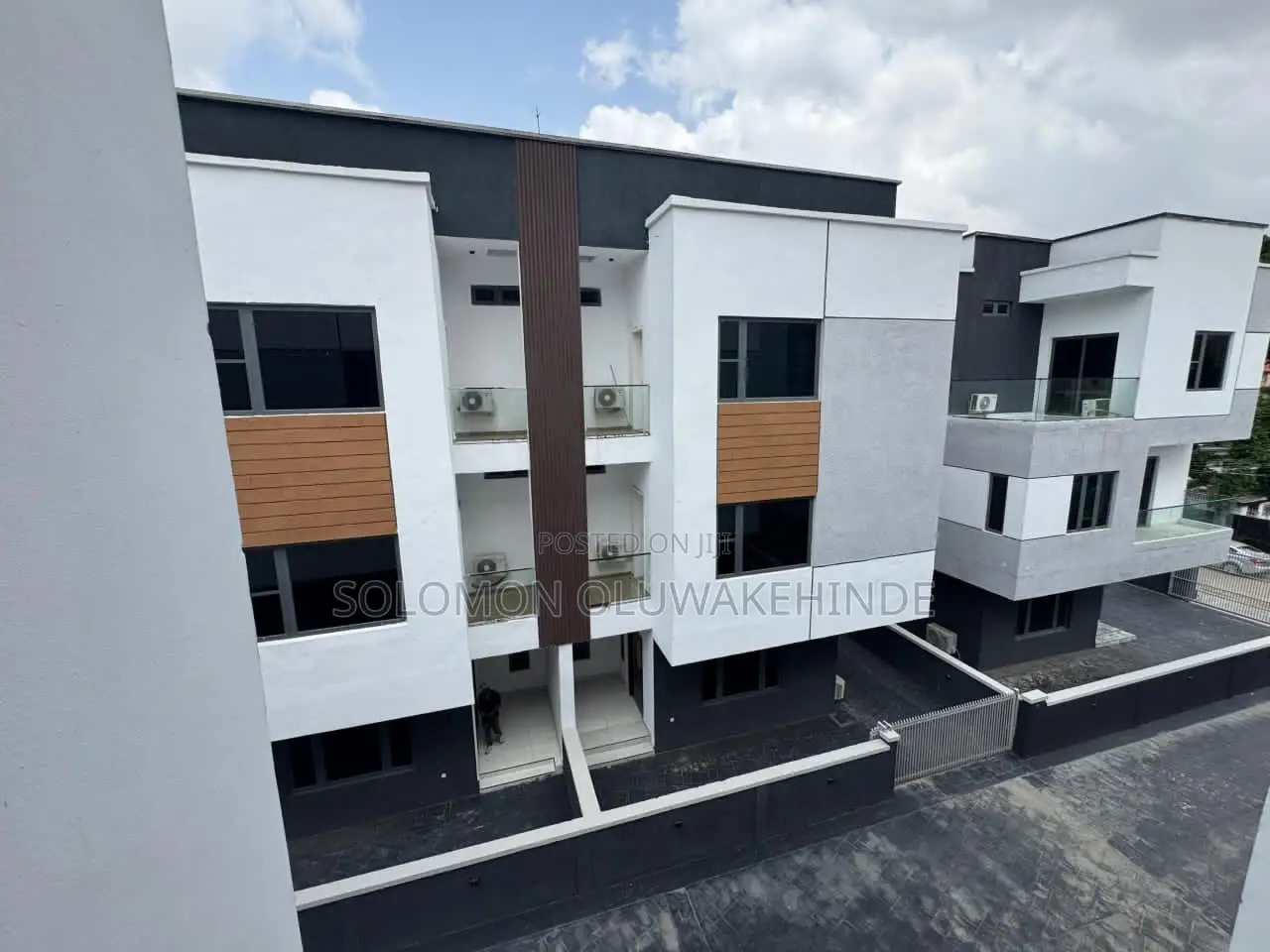 4bdrm Duplex in Adeniyi Jones, Ikeja for sale