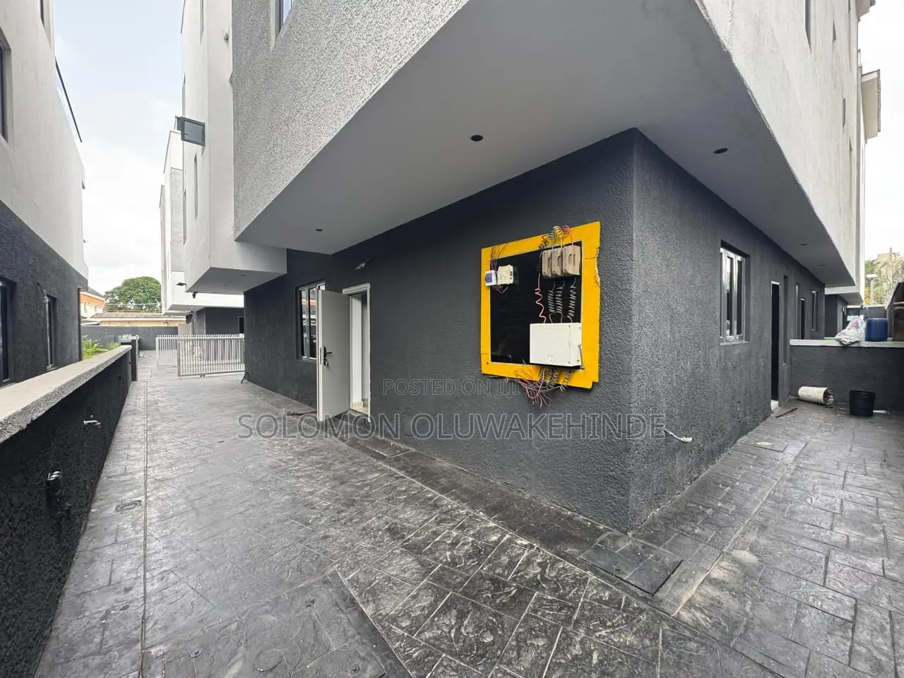 4bdrm Duplex in Adeniyi Jones, Ikeja for sale