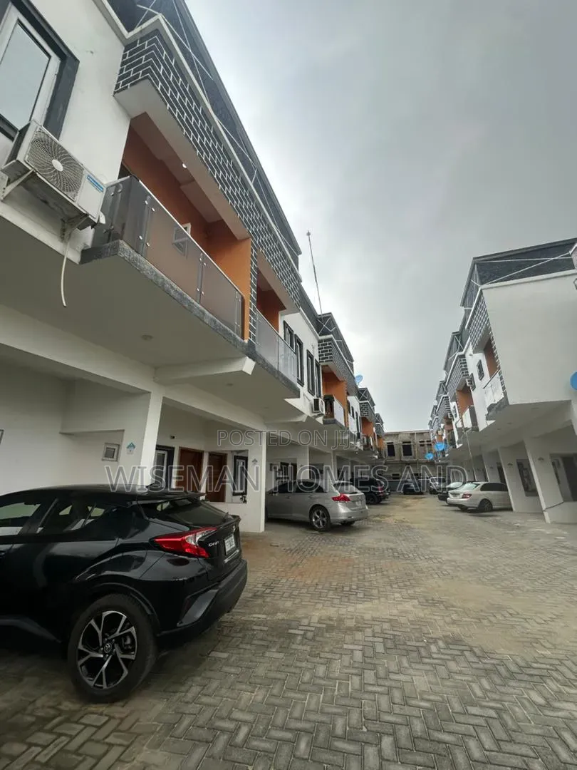 4bdrm Duplex in Ikota Lekki Eti-Osa for sale