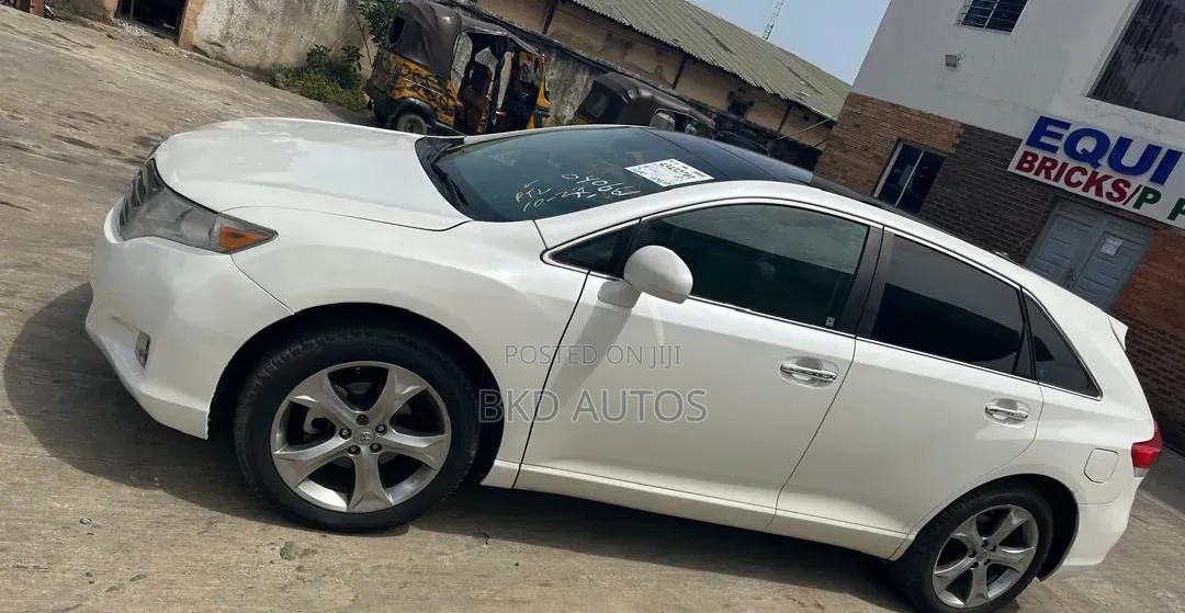 Toyota Venza Limited 2012 White