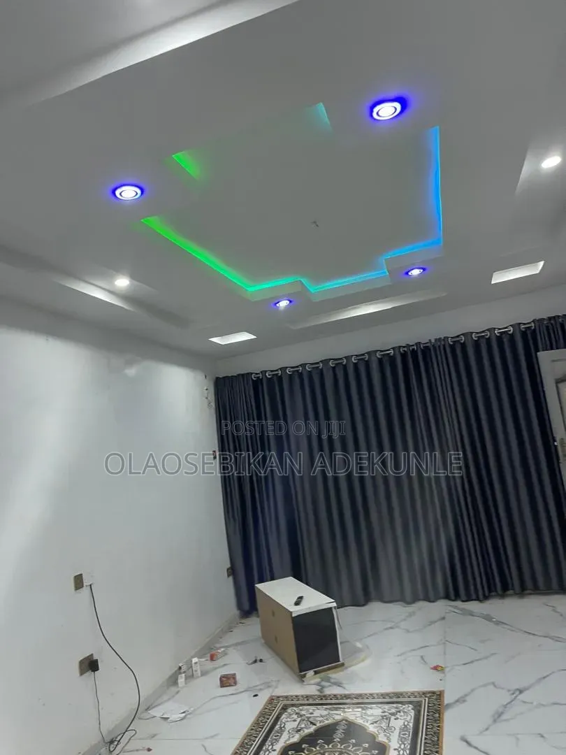 3bdrm Bungalow in Diamond Estate, Akobo for rent