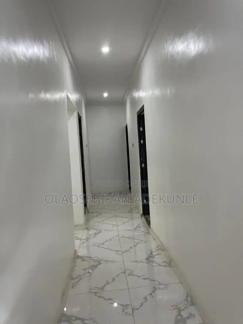 3bdrm Bungalow in Diamond Estate, Akobo for rent