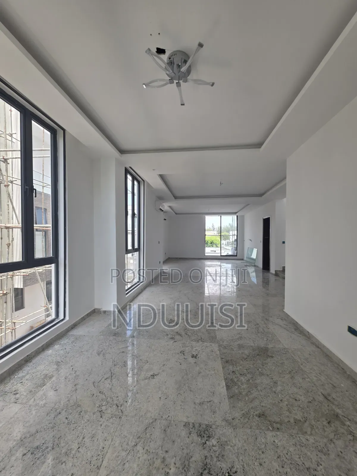 5bdrm Duplex in Banana Island for sale