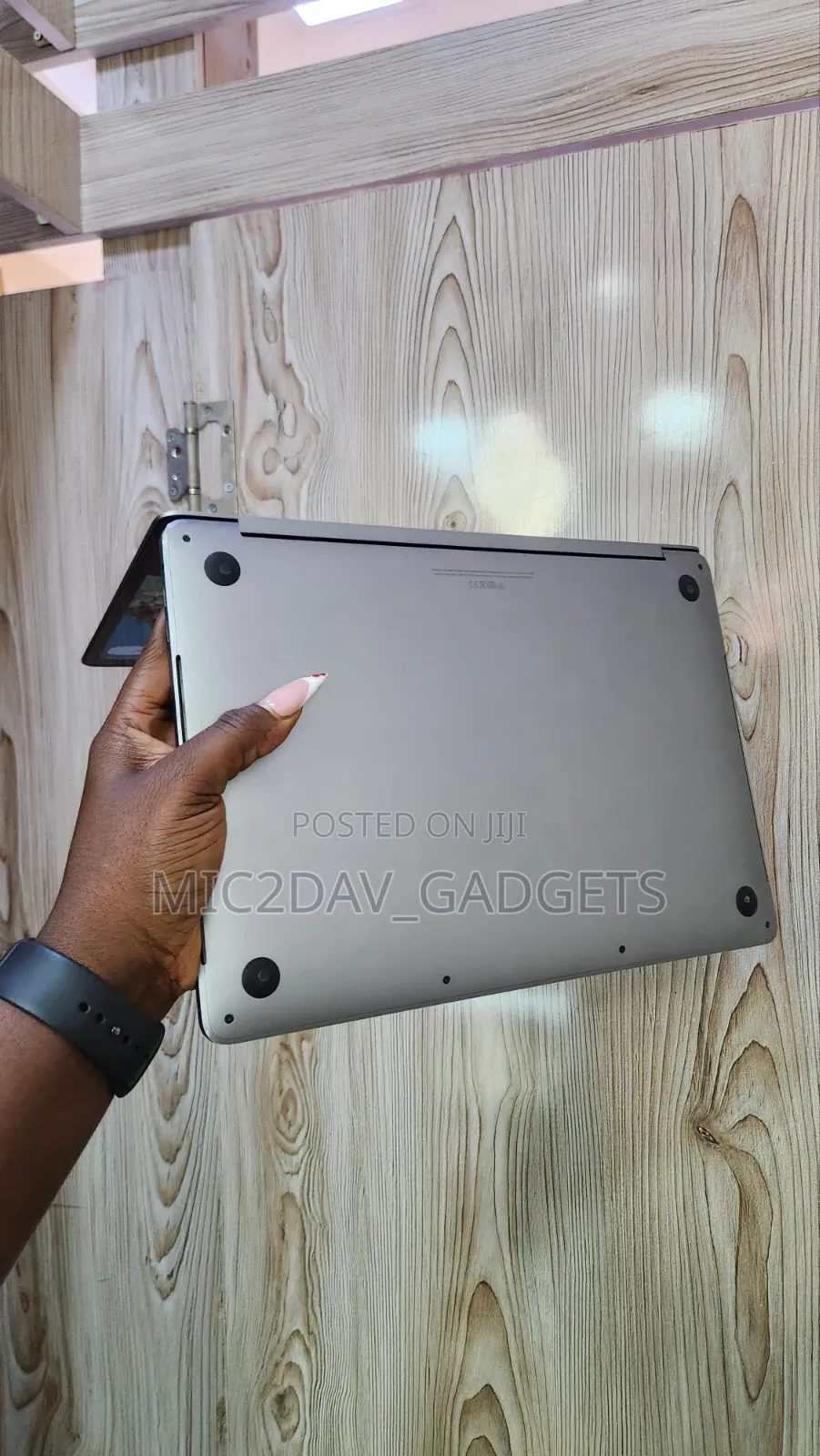 Laptop Apple MacBook Pro 2020 16GB Intel Core i5 SSD 512GB