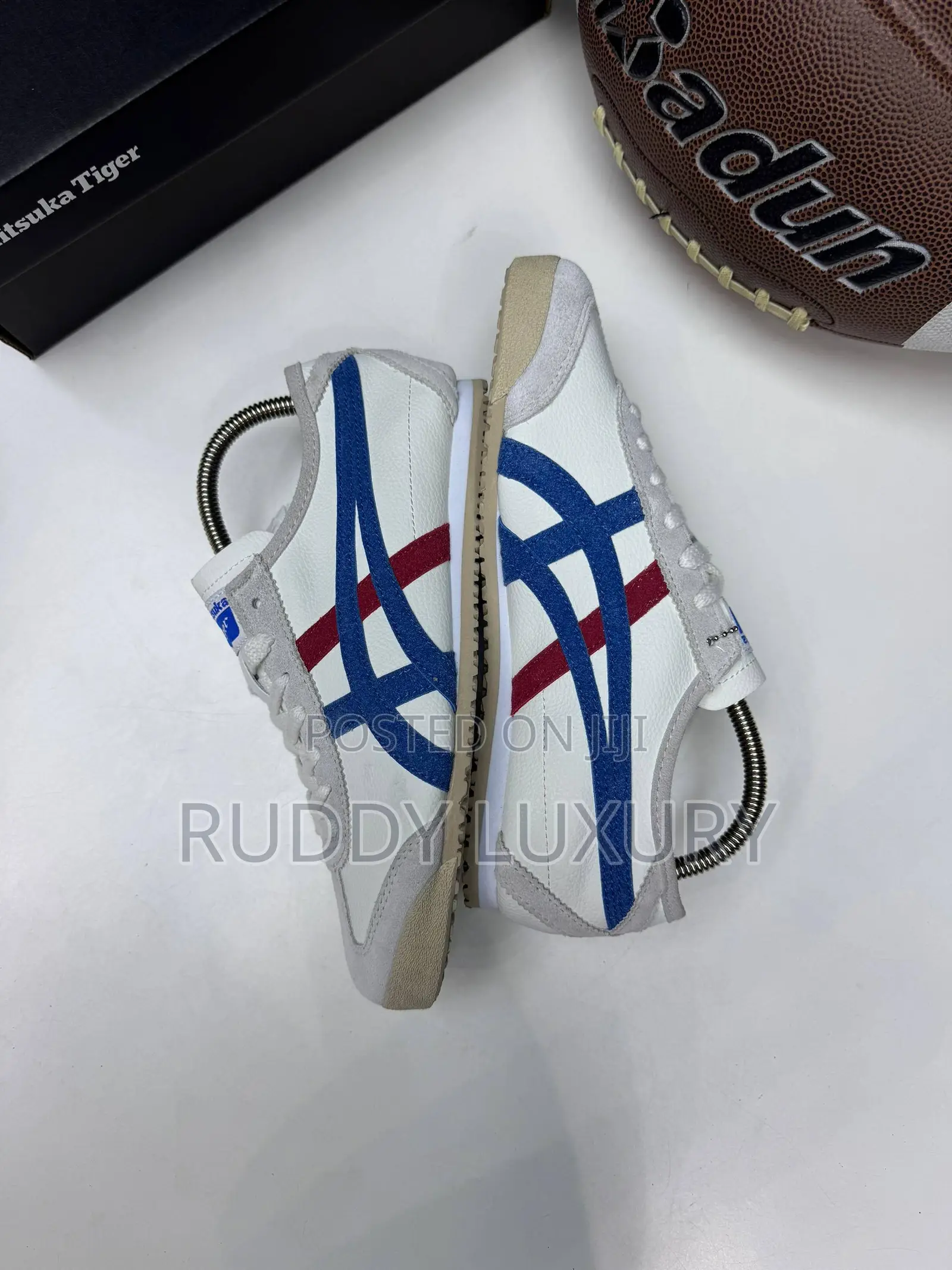 Onitsuka Tiger Mexico 66 /Buy One Get a Free Sock