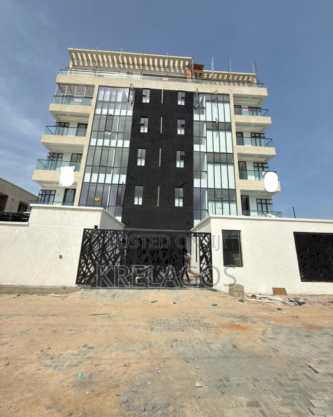 3bdrm Apartment in Ikate for sale