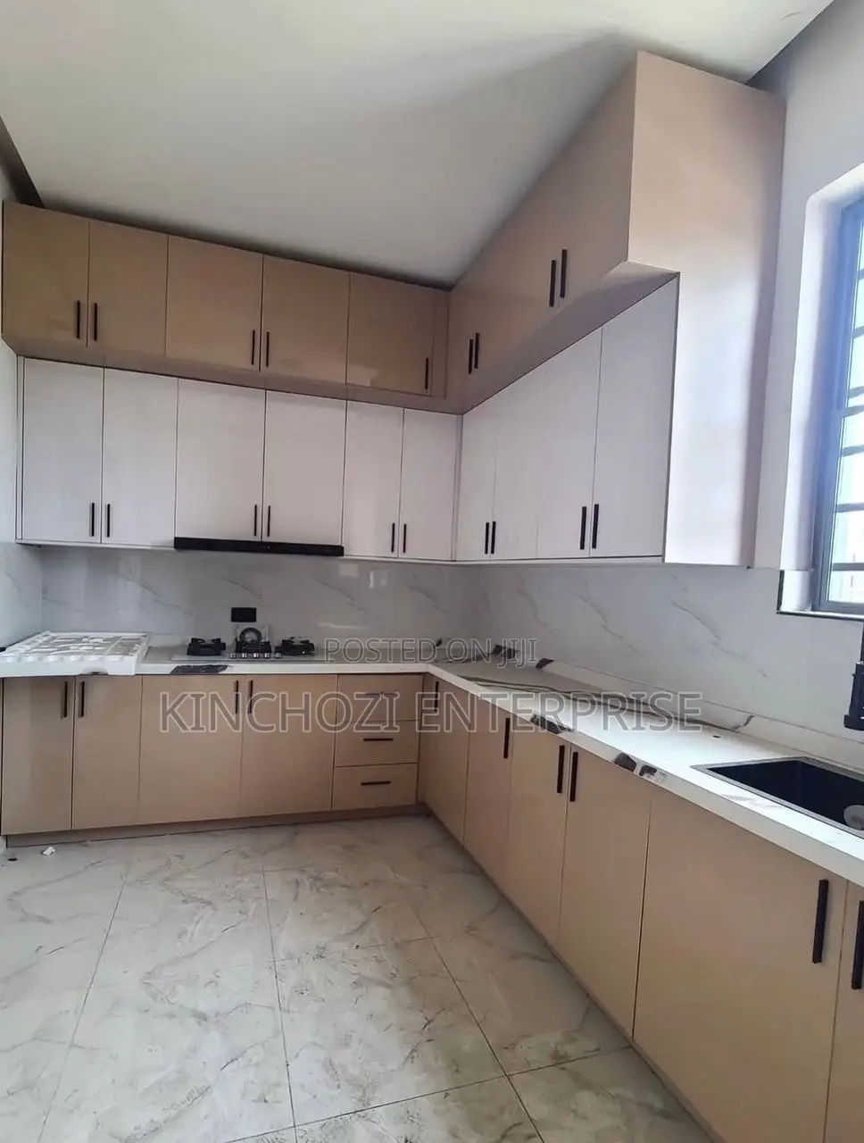 2bdrm Apartment in Lekki Phase 1 for rent