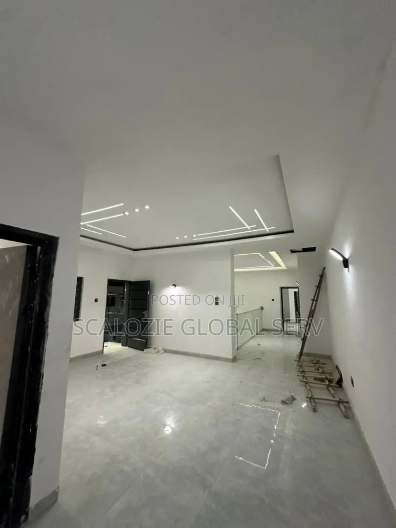 4bdrm Duplex in Sars Rd, Port for sale
