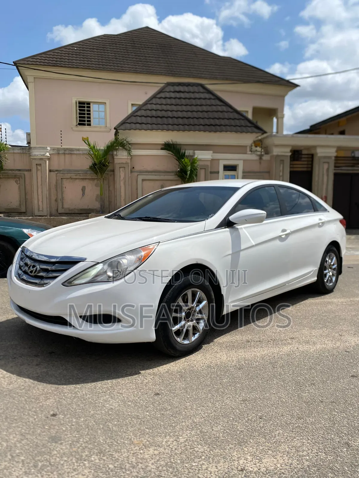 Hyundai Sonata Limited Sedan FWD (2.4L 4cyl 6A) 2012 White