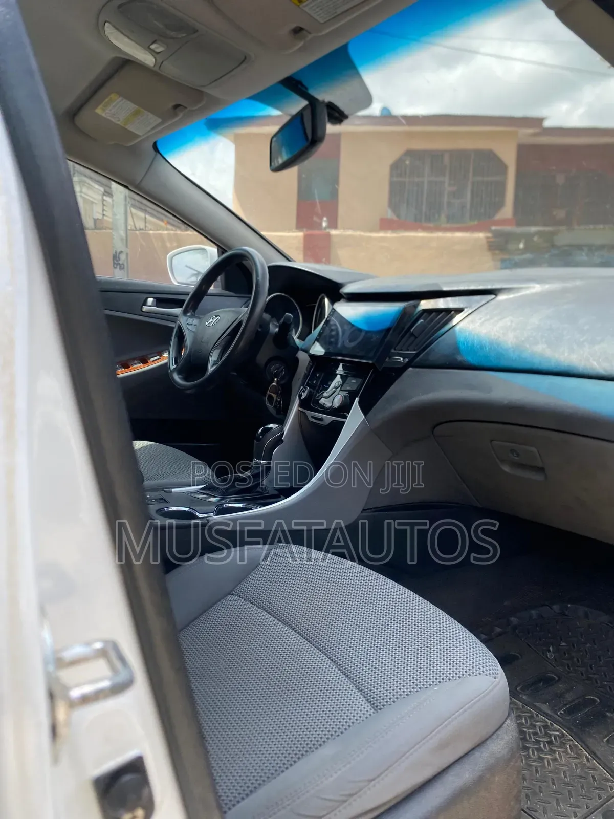 Hyundai Sonata Limited Sedan FWD (2.4L 4cyl 6A) 2012 White