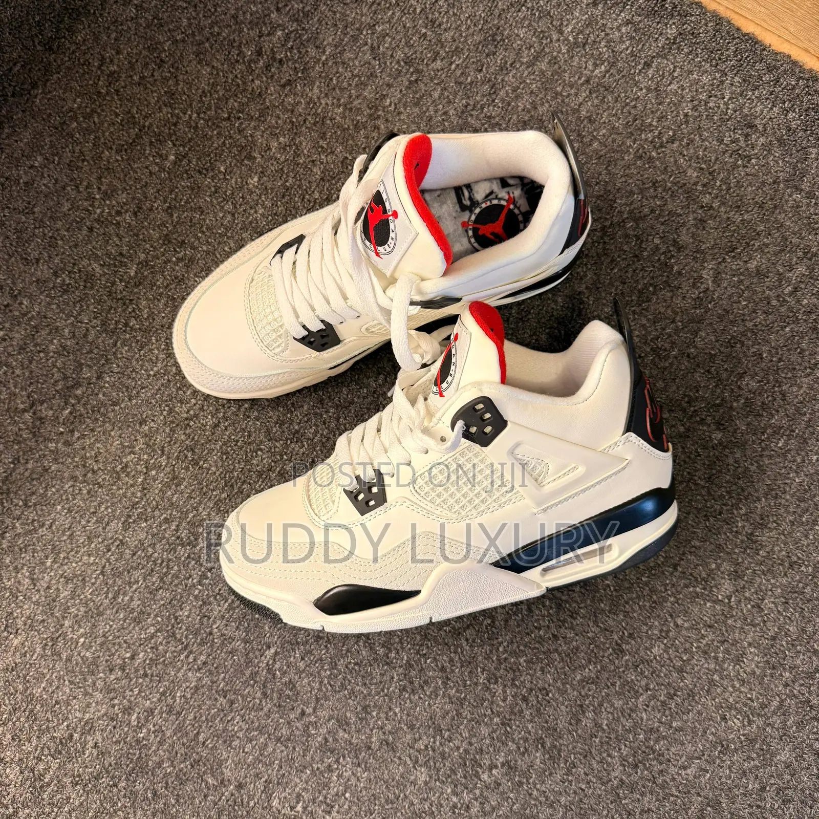 Air Jordan 4 Retro "Flight Club”– Buy One, Get a Free Sock