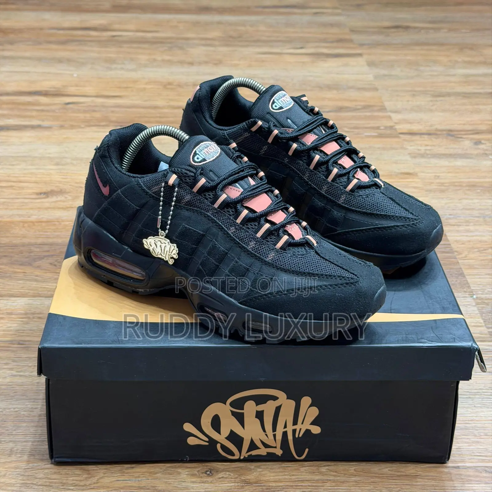 Nike Air Max 95 Se Big Bubble Sneakers /Buy One, Get a Free Sock
