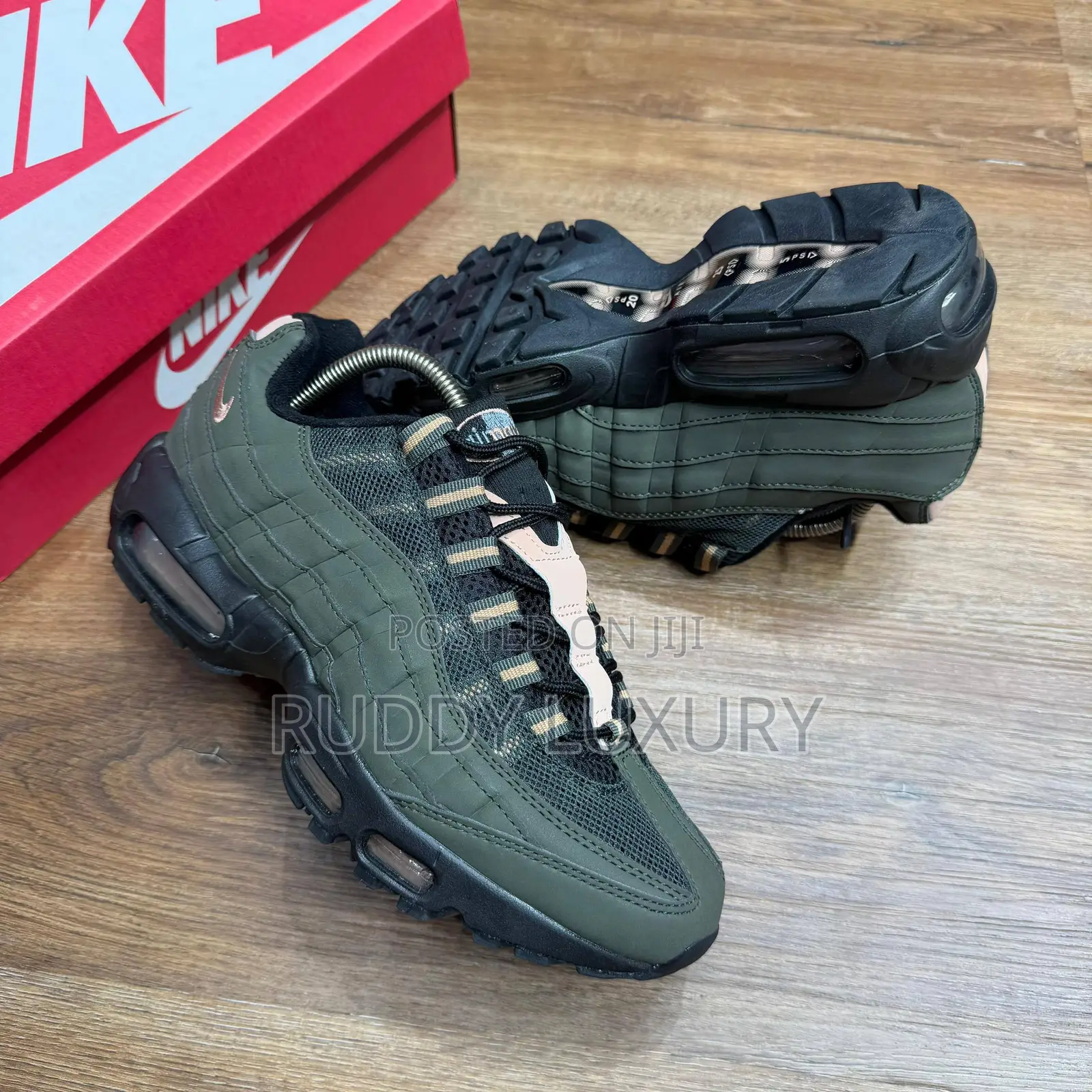 Nike Air Max 95 Se Big Bubble Sneakers /Buy One, Get a Free Sock