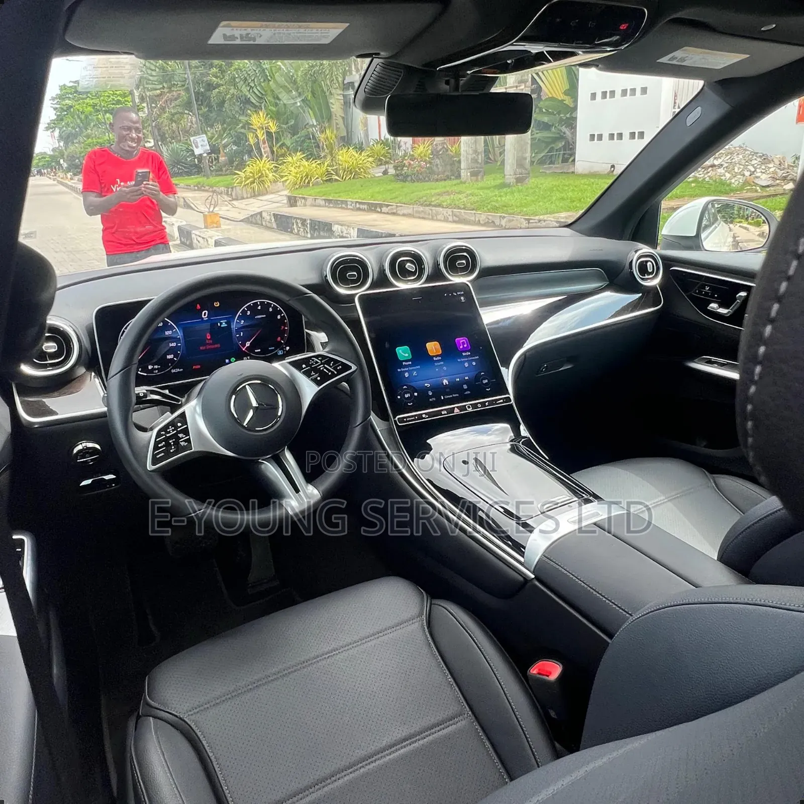 Mercedes-Benz GLC-Class GLC 300 2025 White