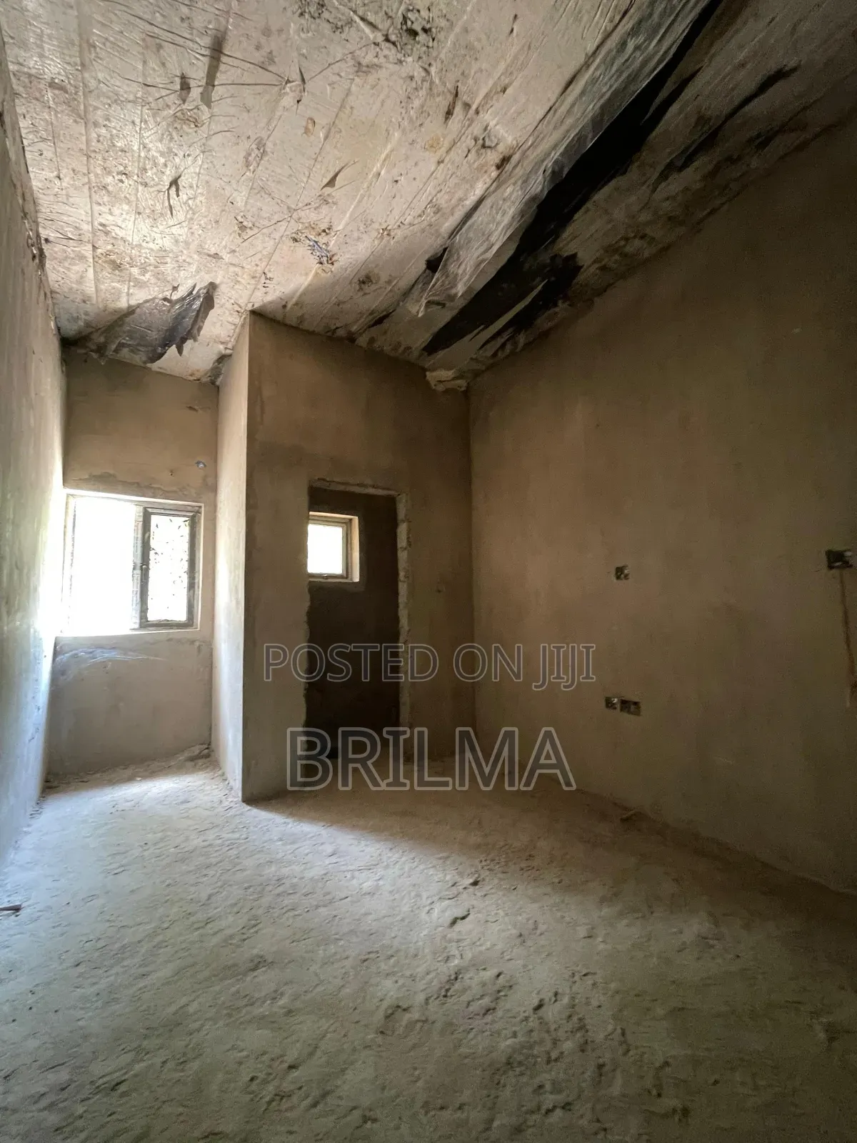4bdrm Duplex in Kaura for sale