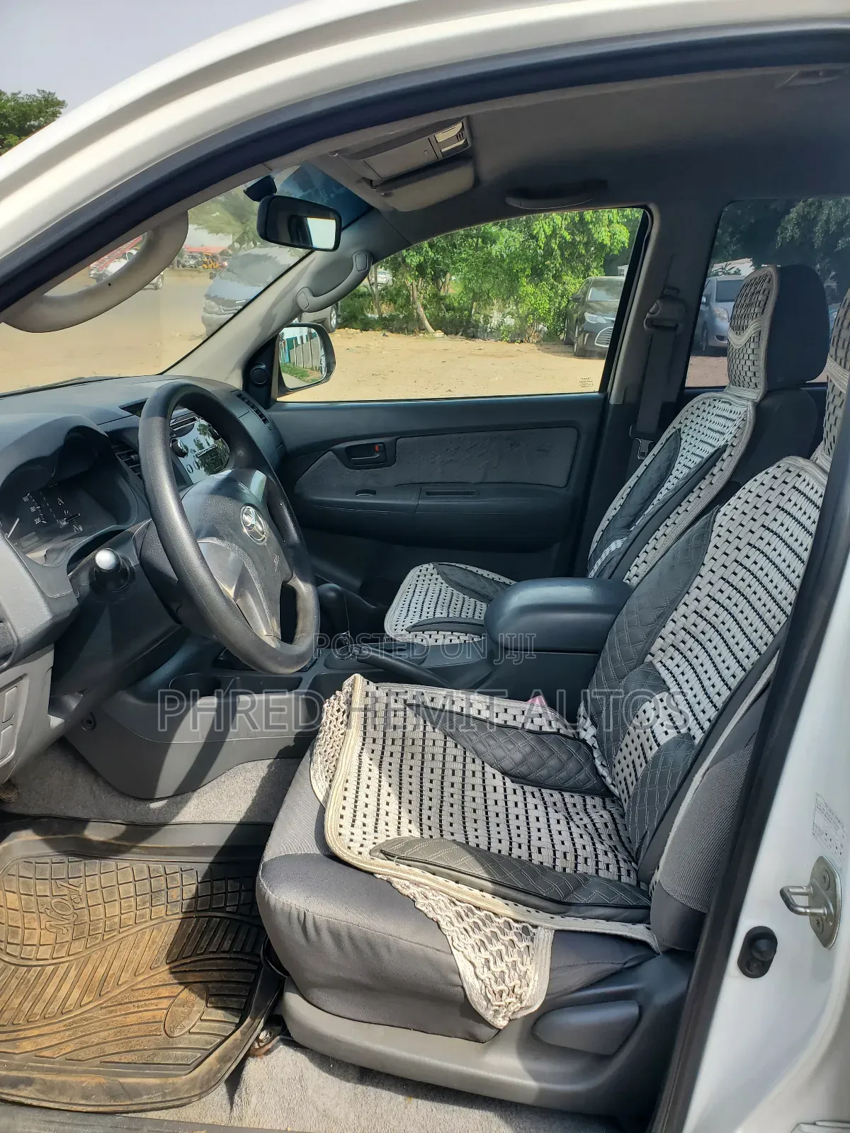 Toyota Hilux 2014 White