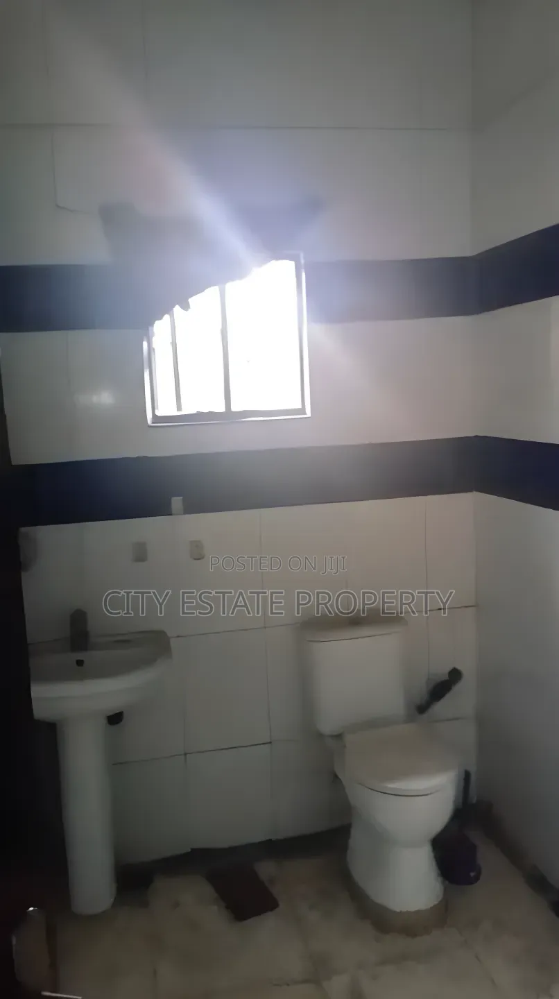 2bdrm Block of Flats in City Estate, Trans Amadi for rent