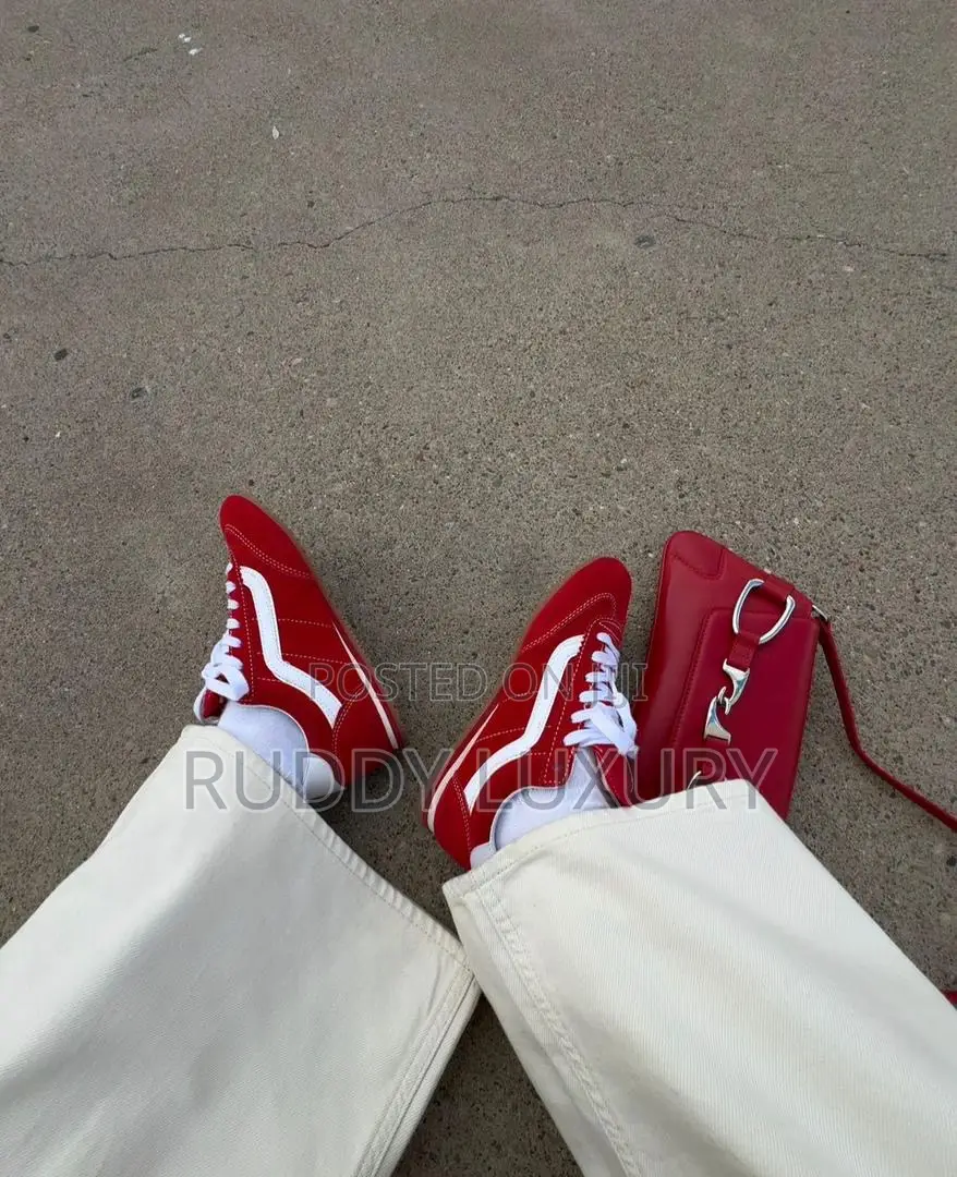 Vans Super Lowpro Sneakers/ Buy One, Get a Free Sock