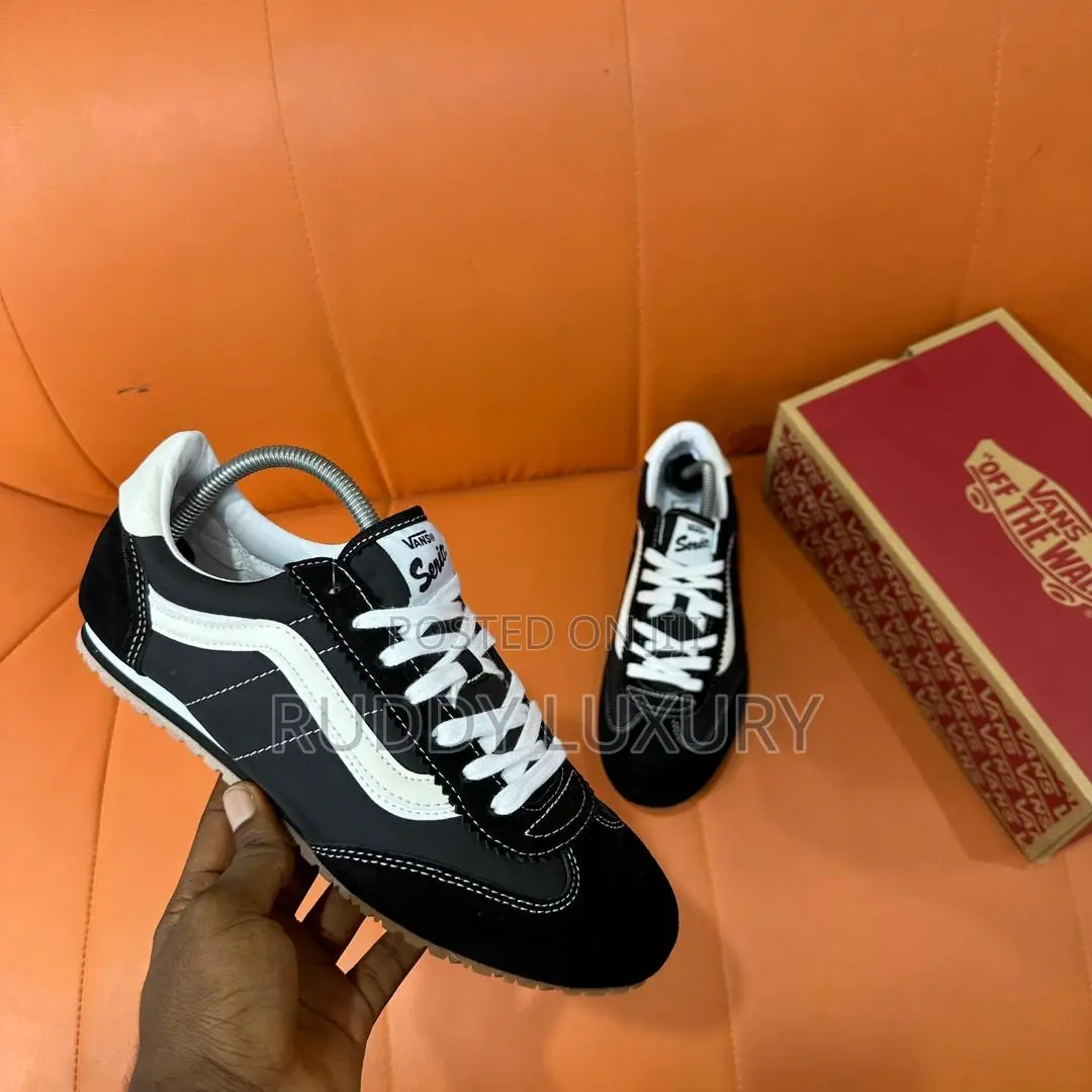 Vans Super Lowpro Sneakers/ Buy One, Get a Free Sock