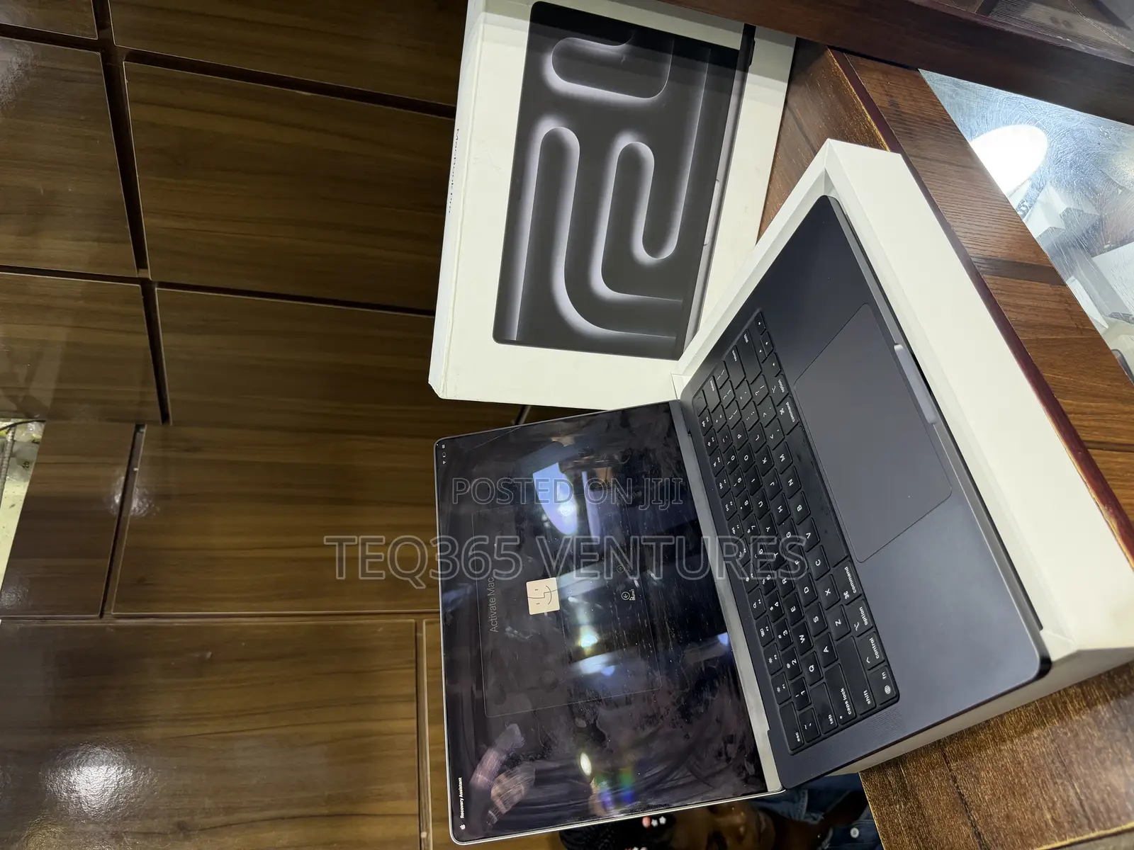 Laptop Apple MacBook Pro 2025 M5 14-inch 16GB Apple M5 SSD 1T