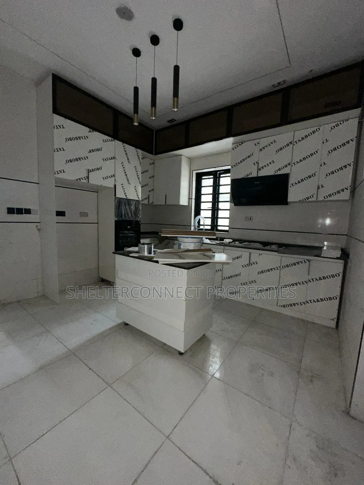 5bdrm Duplex in Ado / Ajah for sale