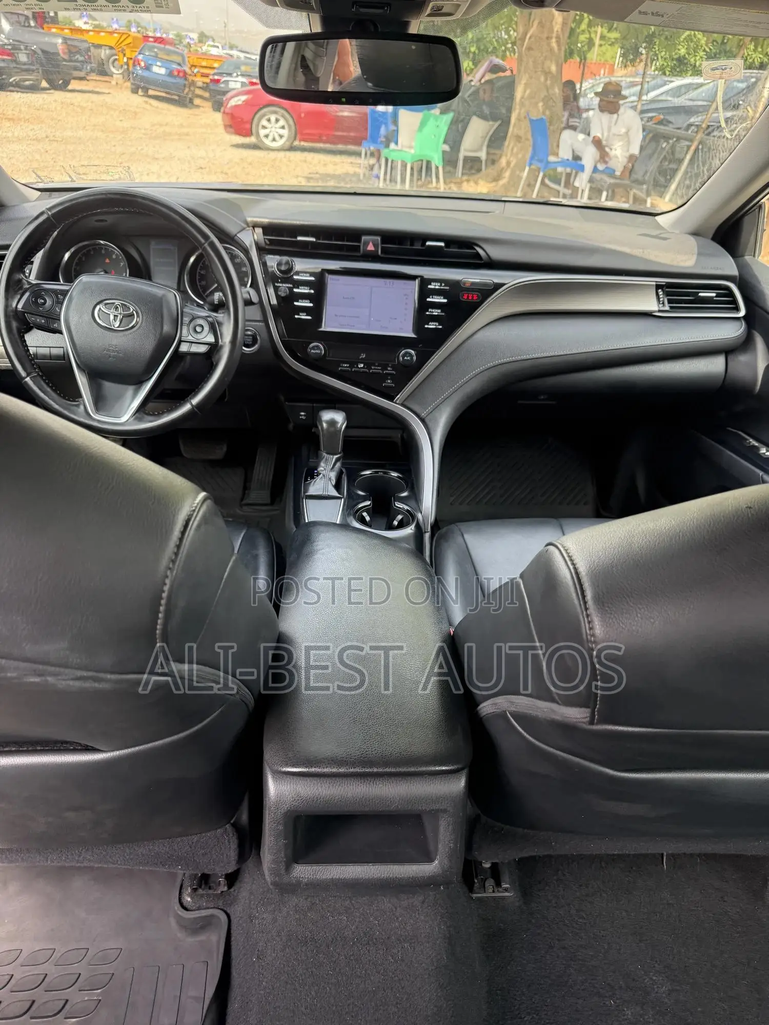 Toyota Camry SE (2.5L 4cyl 8A) 2019 Gray