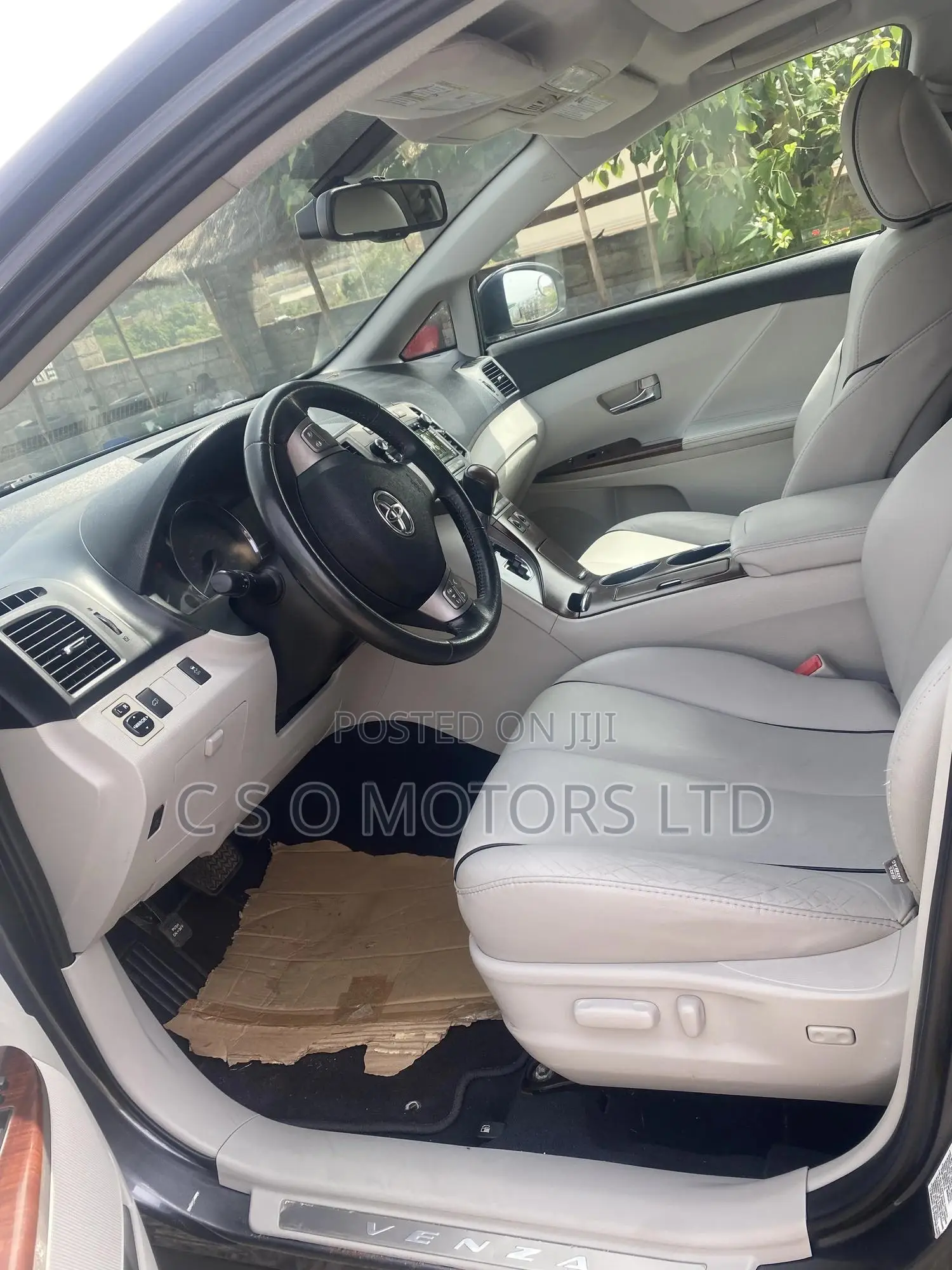 Toyota Venza AWD 2011 Gray