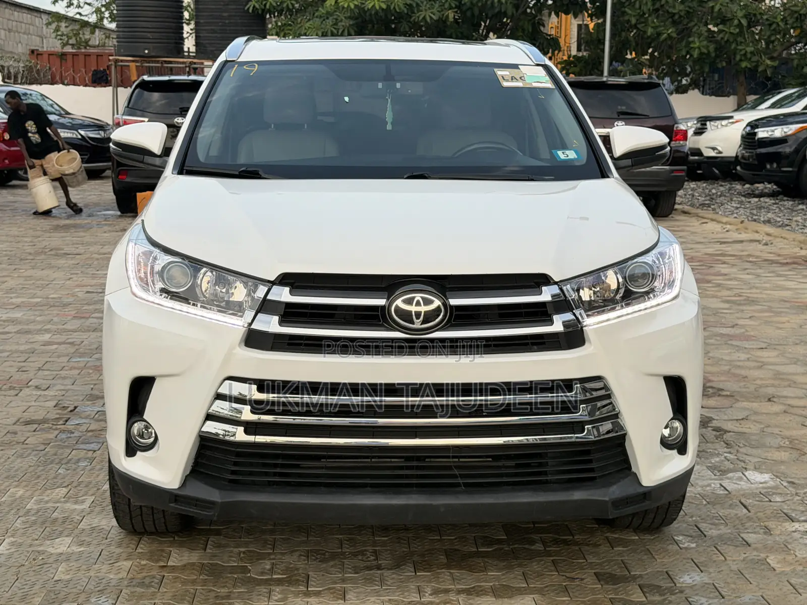 Toyota Highlander XLE 4dr SUV AWD (3.5L 6cyl 6A) 2014 White