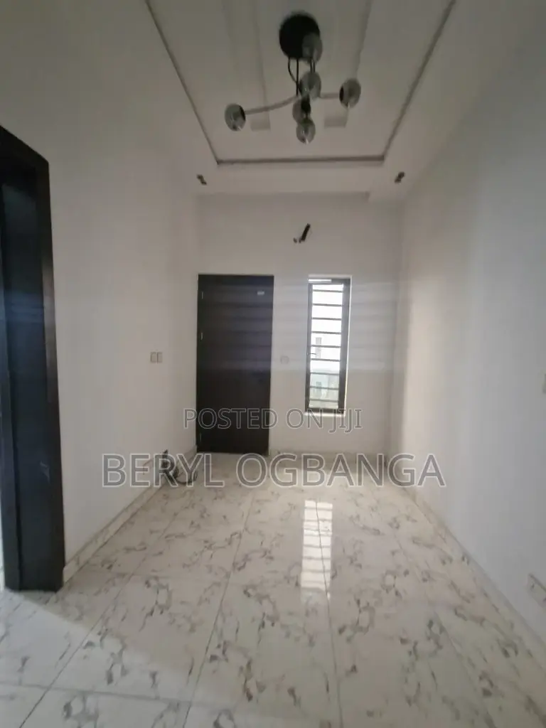4bdrm Duplex in Ado / Ajah for sale