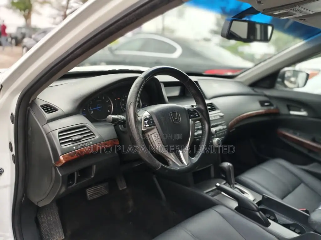 Honda Crosstour 3.5 FWD 2012 White