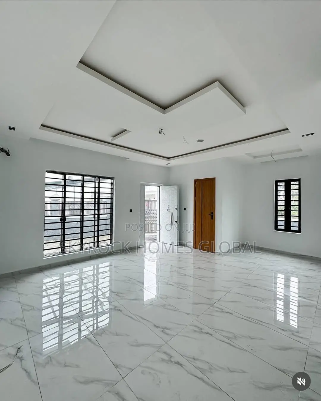 4bdrm Duplex in Chevron for rent