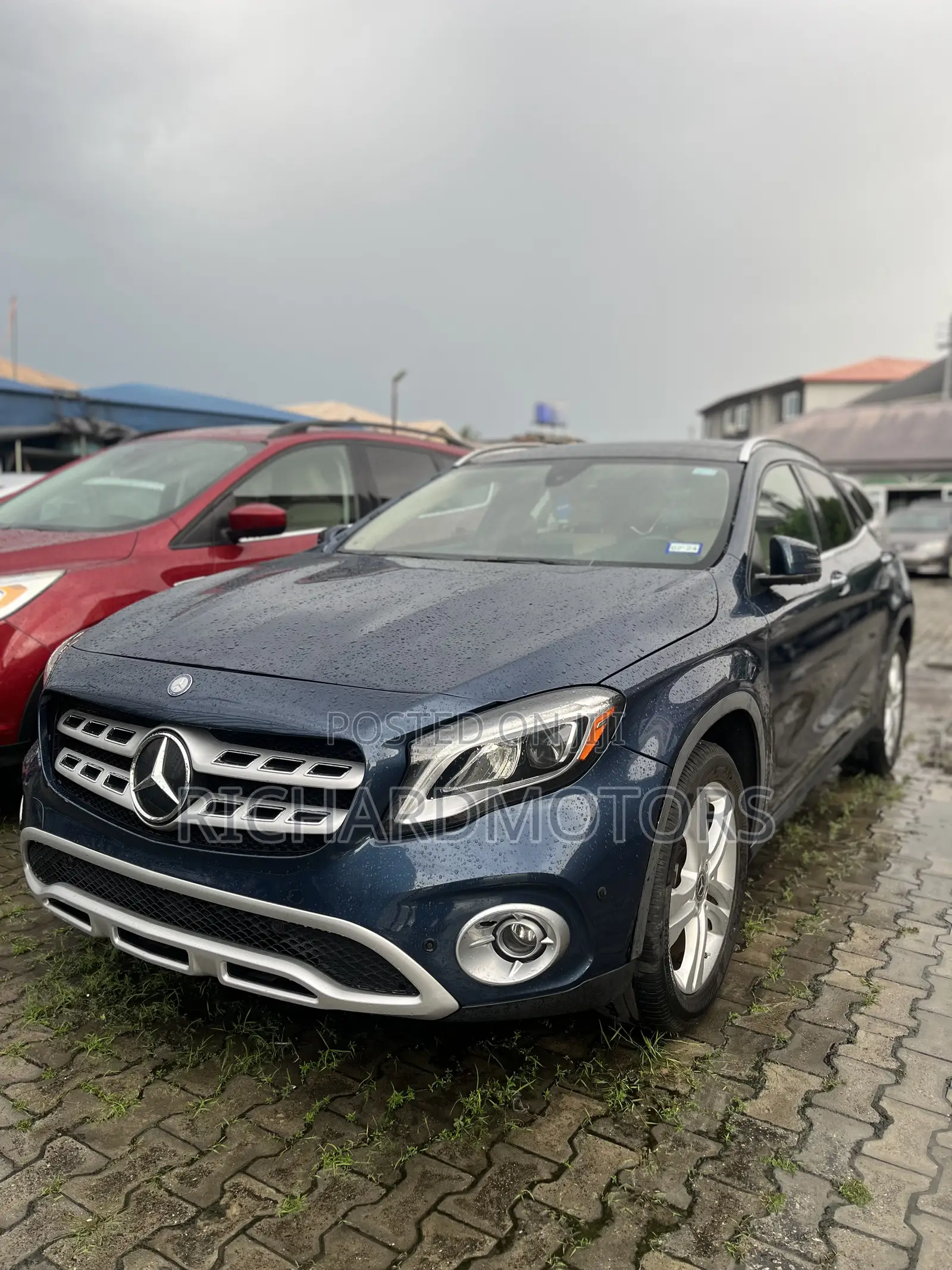 Mercedes-Benz GLA 250 2019 Blue
