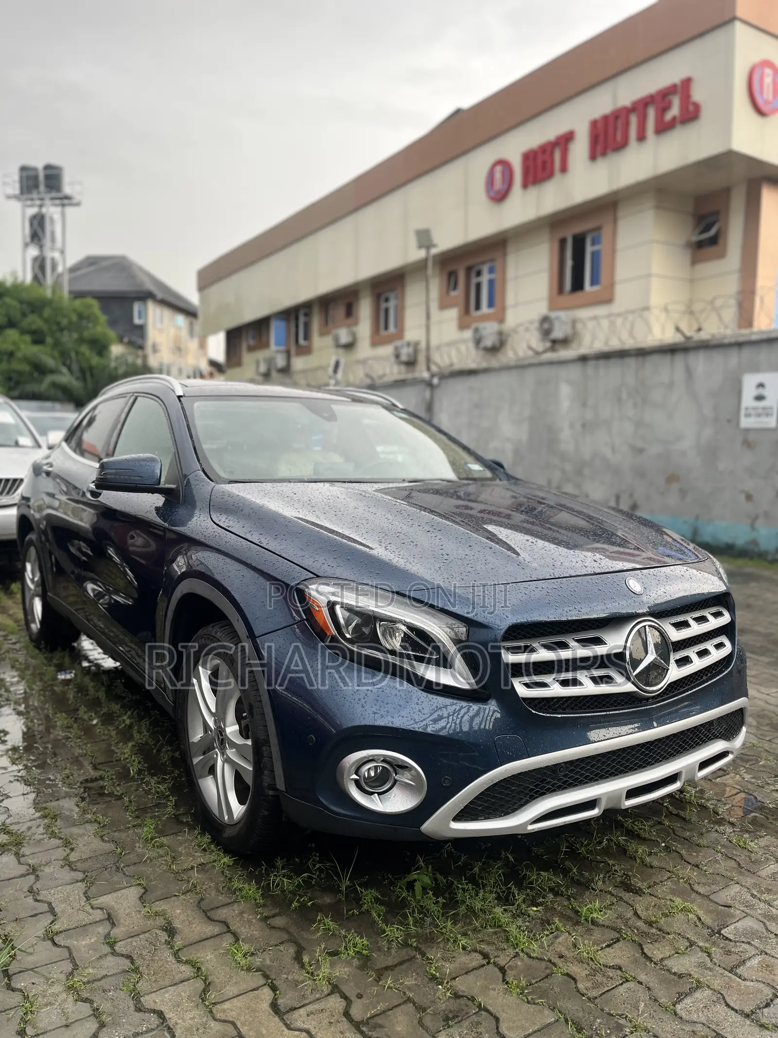 Mercedes-Benz GLA 250 2019 Blue